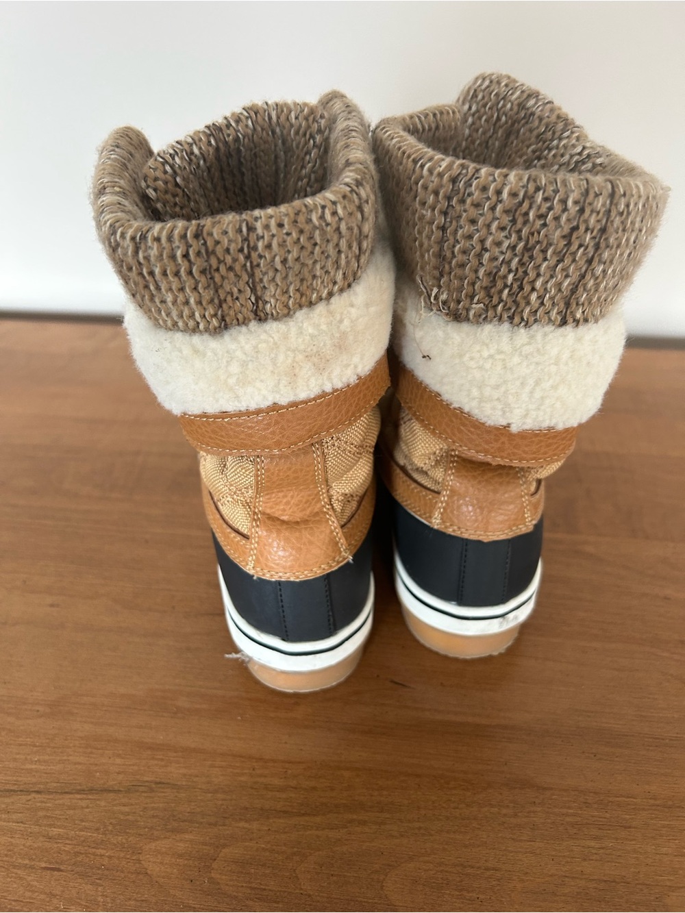 Insulated Lace-Up Winter Boots in Black and Tan - Picture 4 of 8